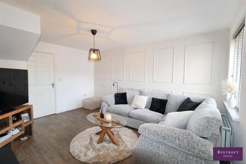 3 bedroom semi-detached house for sale, Lundhill Drive, Wombwell, Barnsley