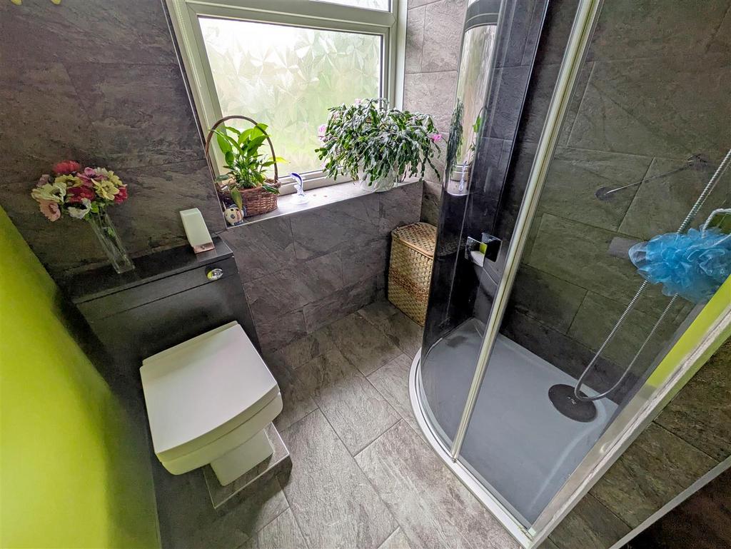 Shower Room 3.jpg