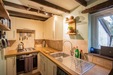 2 Alexander Place, Ottery St Mary, EX11 1DS