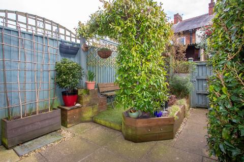 2 Alexander Place, Ottery St Mary, EX11 1DS
