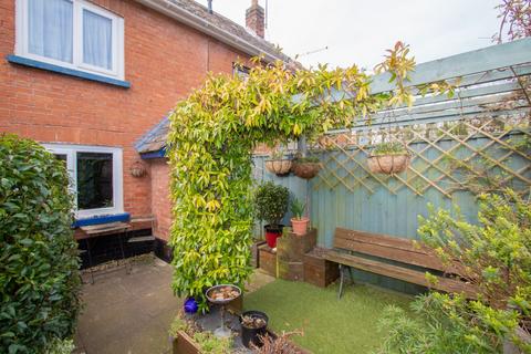 2 Alexander Place, Ottery St Mary, EX11 1DS