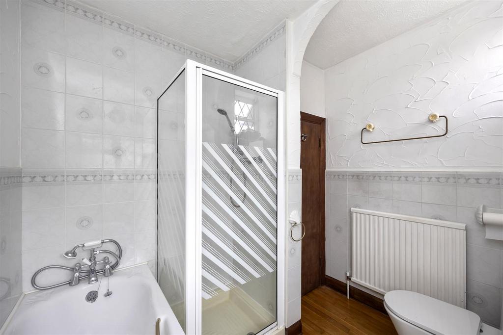 Family Bath/Shower Room