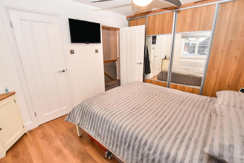 Bed 1.
