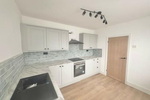 3 bedroom terraced house to rent, 6 Osterley Street, St Thomas, Swansea, SA1 8HJ