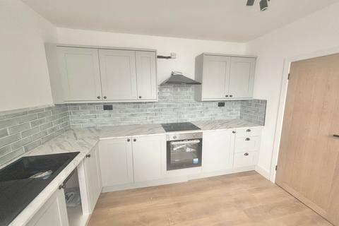 3 bedroom terraced house to rent, 6 Osterley Street, St Thomas, Swansea, SA1 8HJ