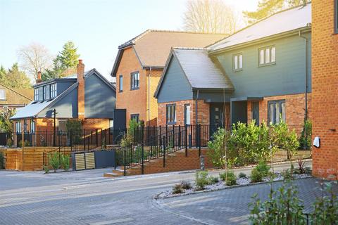 3 bedroom semi-detached house for sale, CHARTLAND CLOSE, GREAT BOOKHAM KT23