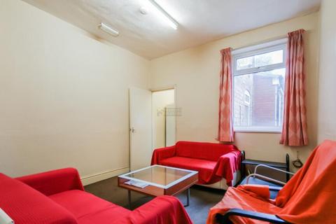 4 bedroom terraced house to rent, Gleave Road, Birmingham B29