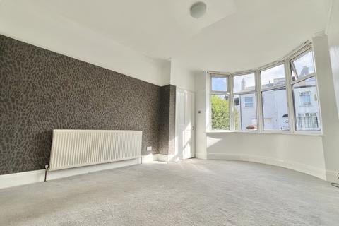 2 bedroom end of terrace house for sale, Layton Road, Layton FY3