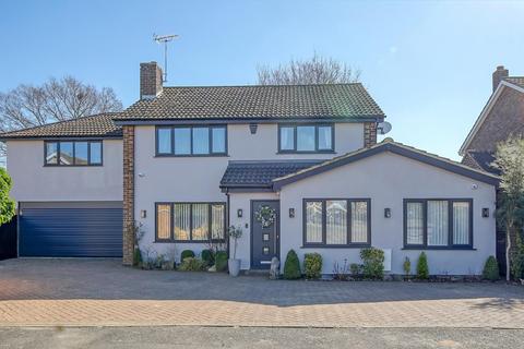 37 Barnston Green, Barnston, Dunmow, CM6 1PH