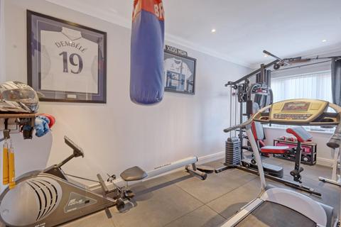 37 Barnston Green, Barnston, Dunmow, CM6 1PH