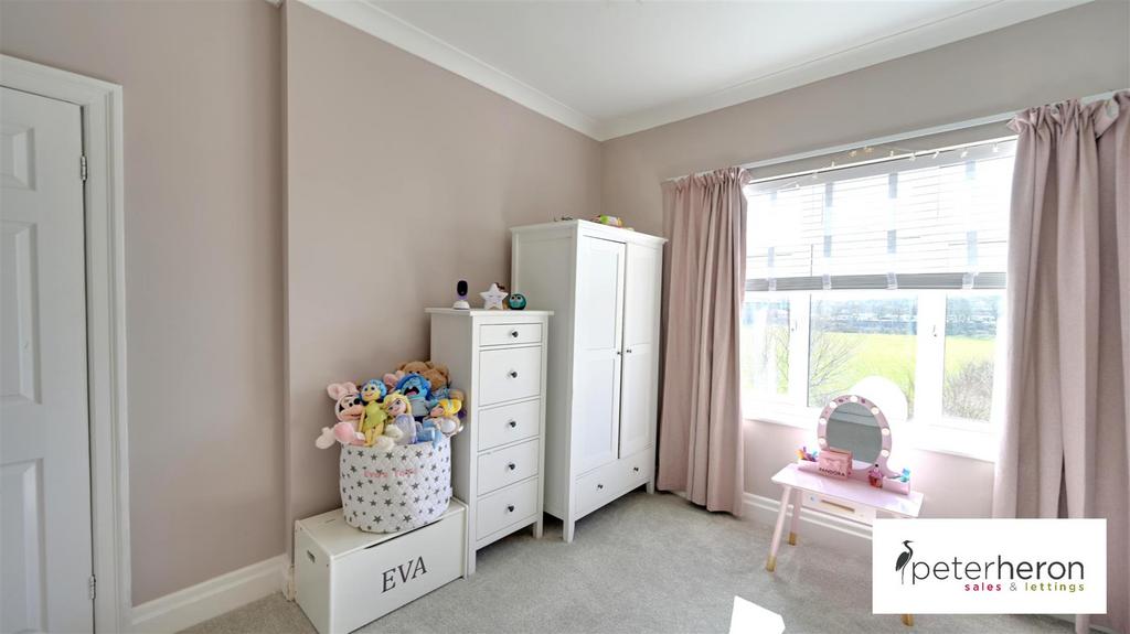 Bedroom 2 (rear)