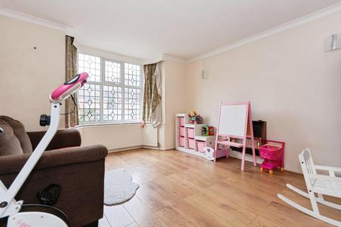 28 Naseby Road, Solihull, B91 2DR