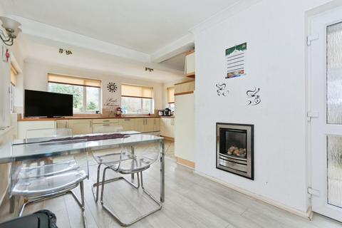 28 Naseby Road, Solihull, B91 2DR