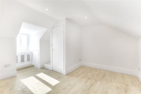 4 bedroom flat to rent, Trinity Road, London, SW17