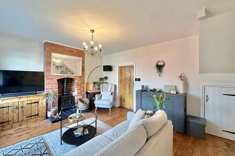 2 bedroom end of terrace house for sale, Church Road, Hereford, HR1