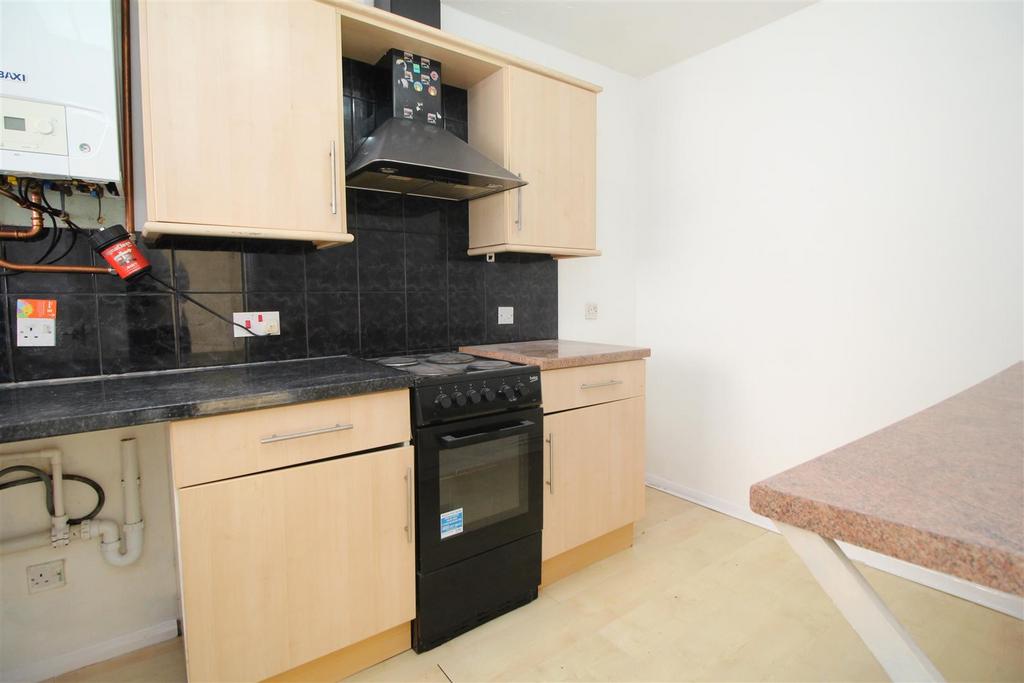 Kitchen 2 .JPG