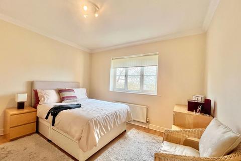 undefined, Garden Court, Barnsley, S70 6PY