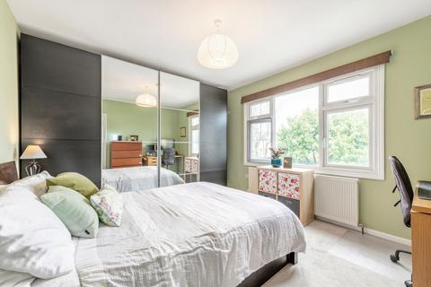 38a Ash Grove, London, W5 4AX