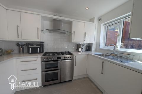 71 Forest View, Mountain Ash, CF45 3DU