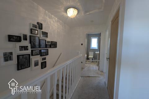 71 Forest View, Mountain Ash, CF45 3DU