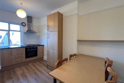 3 bedroom maisonette to rent, Park Parade, Gunnersbury Avenue, Ealing, W3