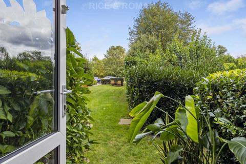 undefined, Galsworthy Road, Kingston Upon Thames KT2