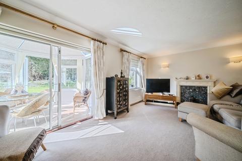1 bedroom retirement property for sale, Hall Place Drive, Weybridge KT13