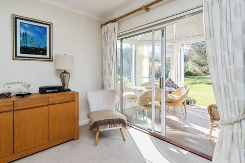 1 bedroom retirement property for sale, Hall Place Drive, Weybridge KT13
