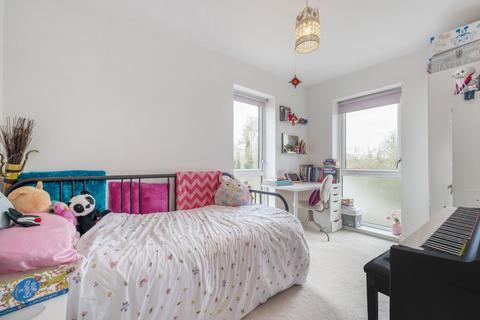 2 Lime Grove, Arborfield Green, Reading, RG2 9GP