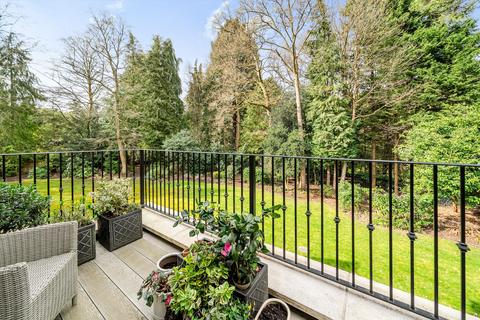 3 bedroom flat for sale, Heathfield Avenue, Sunninghill, Berkshire, SL5