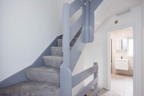 5 bedroom semi-detached house for sale, Winlaton Road, Bromley BR1