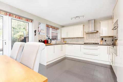 78 Millstream Close, Hitchin, SG4 0DB