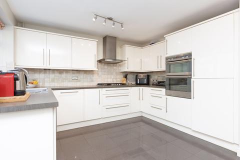 78 Millstream Close, Hitchin, SG4 0DB