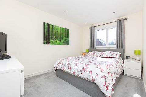 78 Millstream Close, Hitchin, SG4 0DB