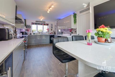 23 Cleave Close, Clacton-on-sea, CO16 8GQ