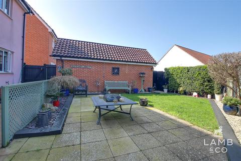 23 Cleave Close, Clacton-on-sea, CO16 8GQ