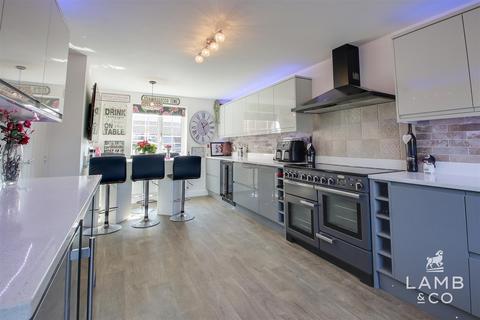 23 Cleave Close, Clacton-on-sea, CO16 8GQ