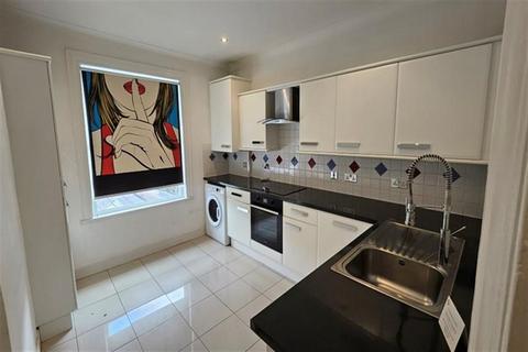 1 bedroom maisonette to rent, Southfields SW18