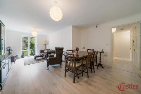 2 bedroom flat to rent, Bishops View Court, Muswell Hill, N10