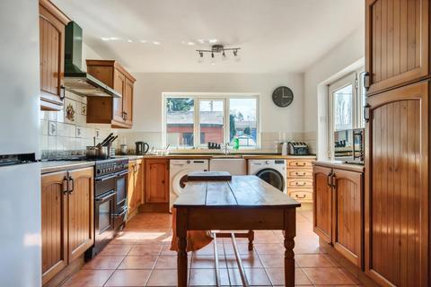 4 bedroom detached bungalow for sale, Witney,  Oxfordshire,  OX29