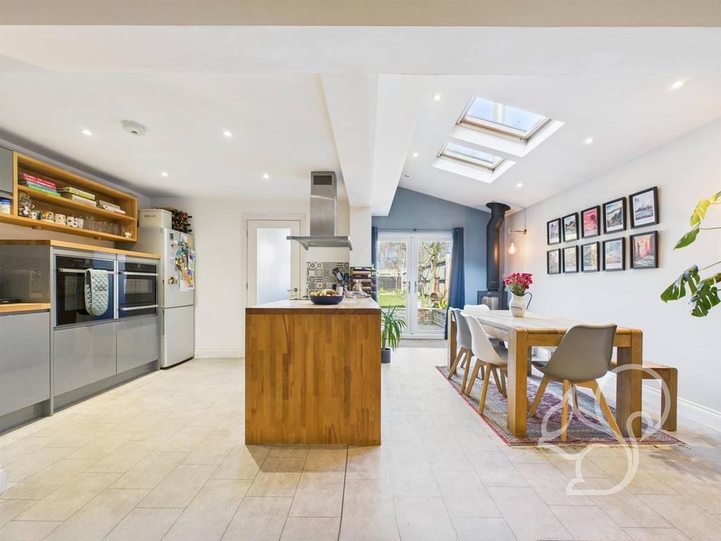 Kitchen/Dining Room