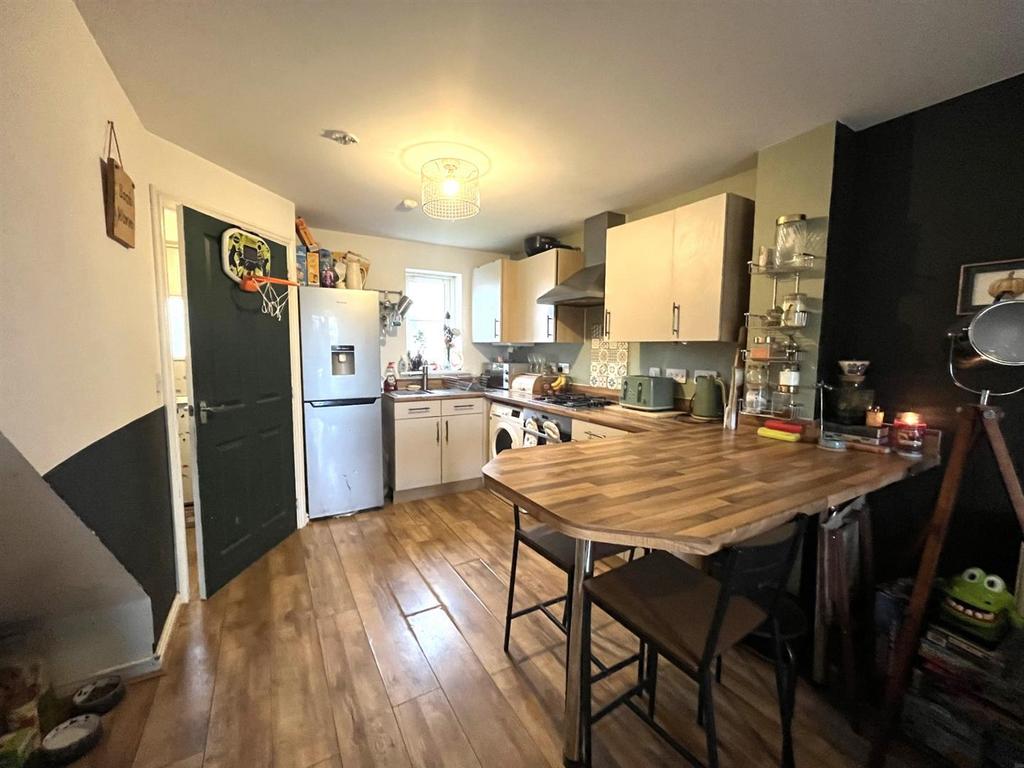 OTHER KITCHEN.jpg