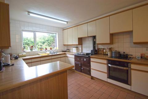 4 bedroom detached bungalow for sale, Felindre, Knighton