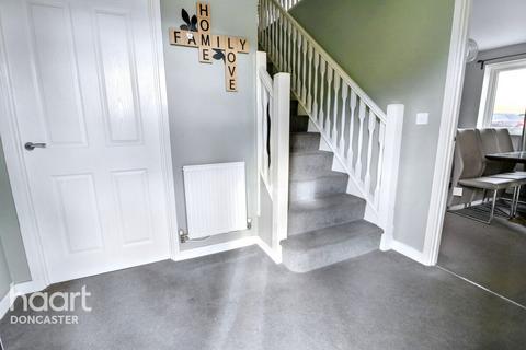 33 Parkhall Drive, Askern, Doncaster, DN6 0FD