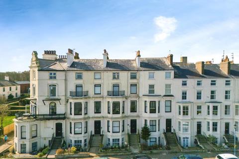 The Crescent, Filey