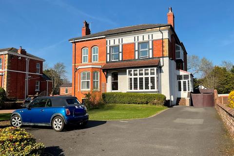 5 bedroom semi-detached house for sale, Saxon Road, Southport PR8