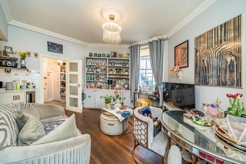 Flat 2, 140 Warwick Way, London, SW1V 4JD