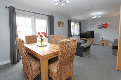 3 bedroom detached house for sale, Flint Grove, Stourbridge, DY8