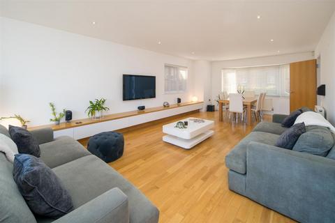 6 bedroom house for sale, Rush Close, Shanklin