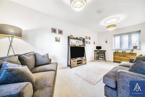 67 Field View, Brackley, NN13 6BL